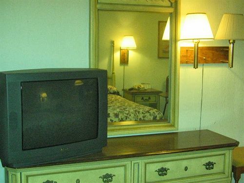 The Hastings Inn Salina Extérieur photo